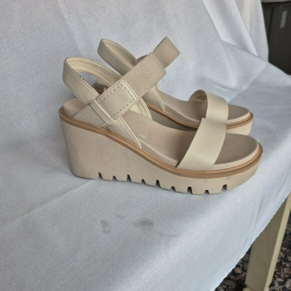 Jene Platform Wedge Sandal - Picture 3 of 4